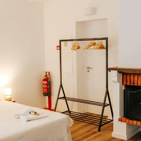 Penedo Escape Nature * Colares