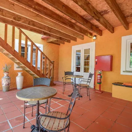 Penedo Escape Nature Colares